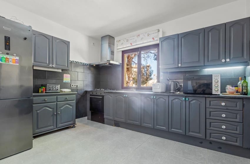 6 sypialnia Willa na sprzedaż w Villamartin z basenem - 450 000 € (Ref: 9601525)