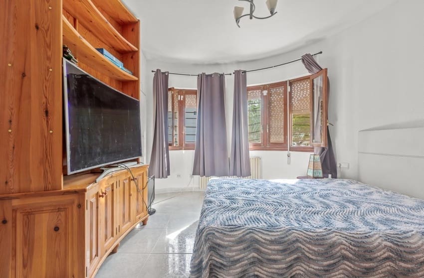 6 sypialnia Willa na sprzedaż w Villamartin z basenem - 450 000 € (Ref: 9601525)