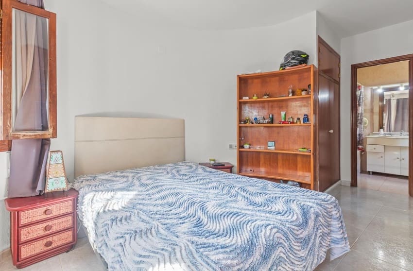 6 sypialnia Willa na sprzedaż w Villamartin z basenem - 450 000 € (Ref: 9601525)