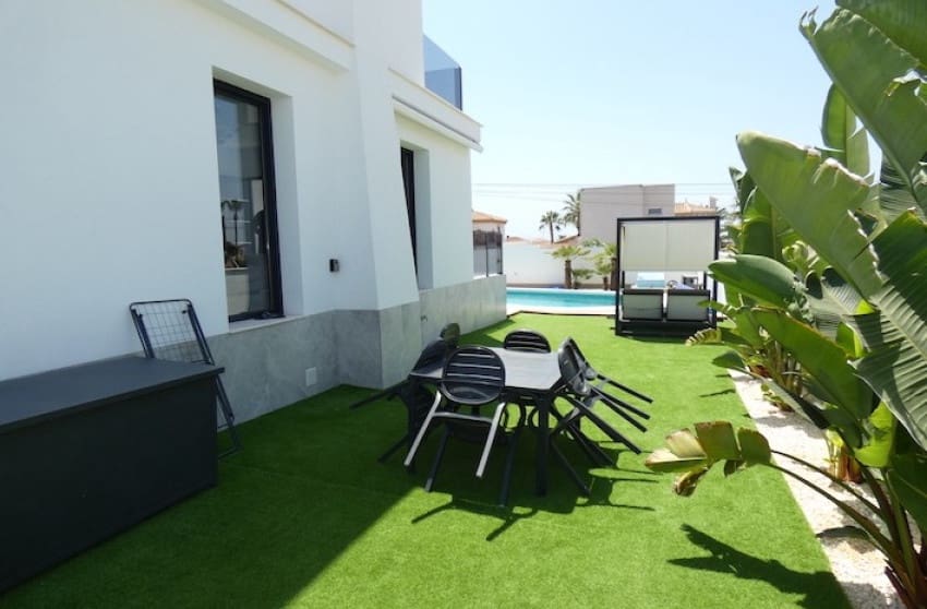 4 camera da letto Villa in vendita in Ciudad Quesada - 699.900 € (Rif: 9601526)