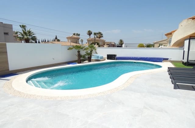 4 camera da letto Villa in vendita in Ciudad Quesada, Rojales - 699.900 € (Rif: 9601526)