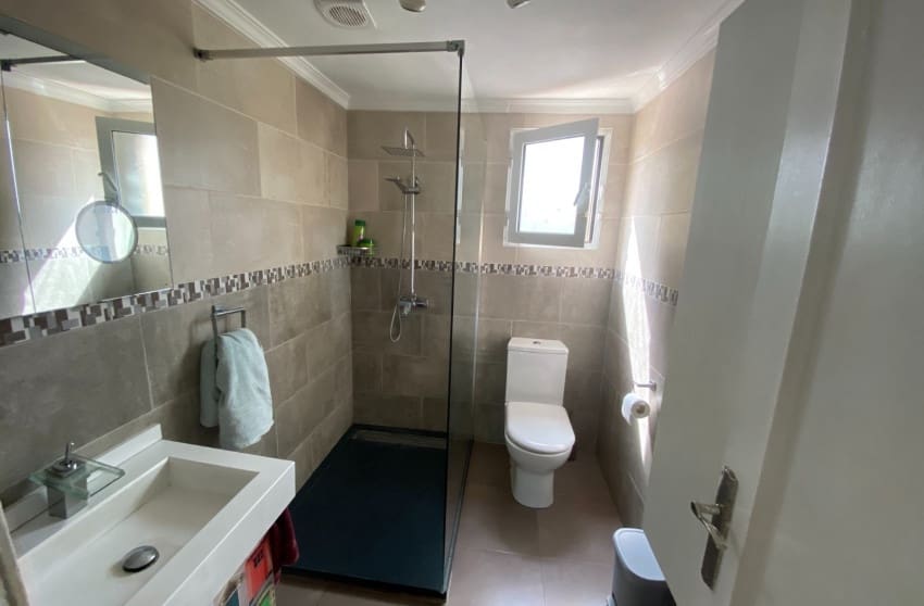 5 bedroom Villa for sale in Sax with pool - € 375,000 (Ref: 9601528)