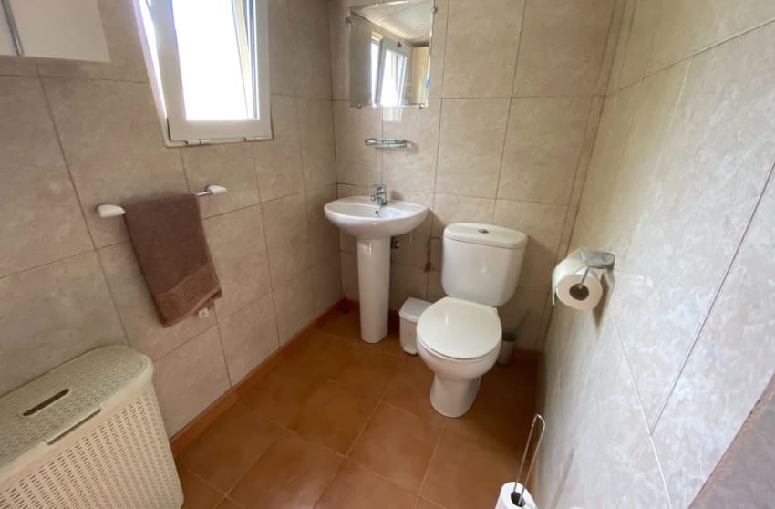 5 bedroom Villa for sale in Sax with pool - € 375,000 (Ref: 9601528)