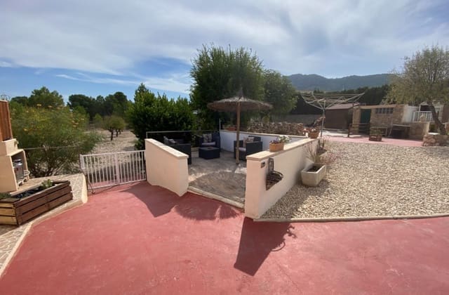 5 bedroom Villa for sale in Sax with pool - € 375,000 (Ref: 9601528)