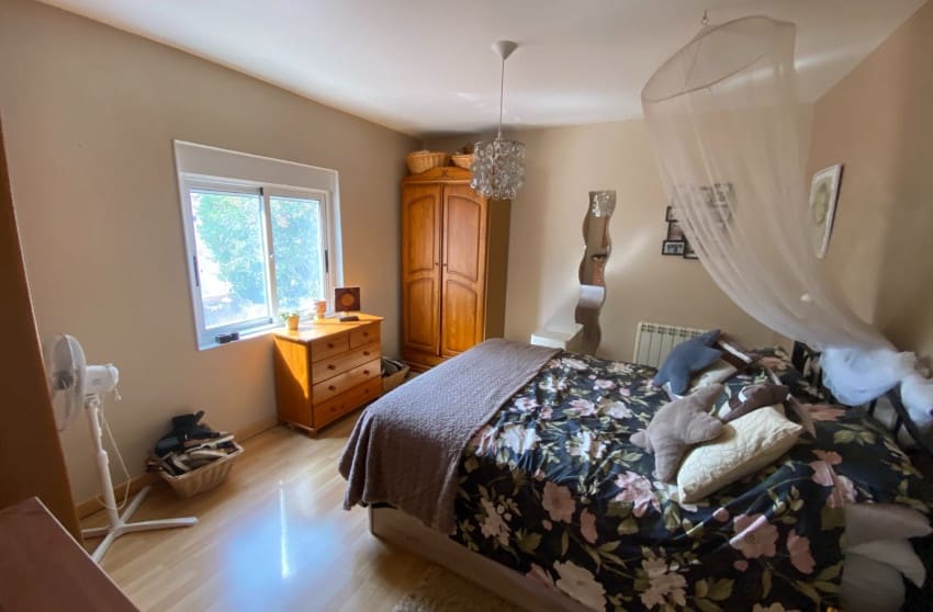 5 bedroom Villa for sale in Sax with pool - € 375,000 (Ref: 9601528)