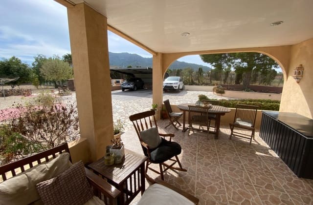 5 bedroom Villa for sale in Sax with pool - € 375,000 (Ref: 9601528)