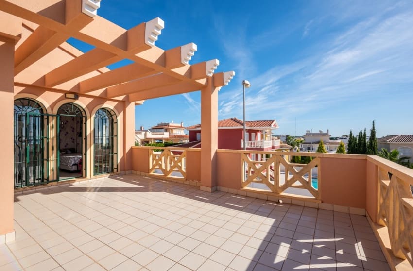 4 camera da letto Villa in vendita in Ciudad Quesada con piscina - 520.000 € (Rif: 9601531)