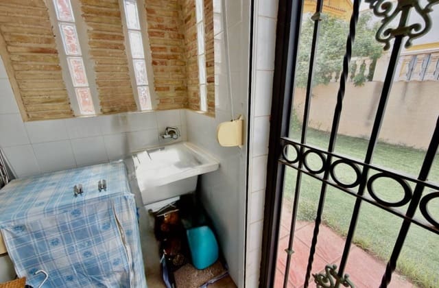 2 sypialnia Willa na sprzedaż w El Raso, Guardamar del Segura z basenem - 180 000 € (Ref: 9601533)