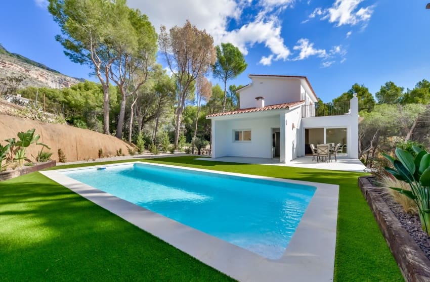 3 slaapkamer Villa te koop in Altea met zwembad - € 695.000 (Ref: 9601534)