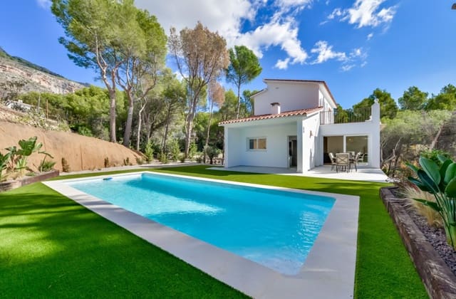 3 slaapkamer Villa te koop in Altea met zwembad - € 695.000 (Ref: 9601534)