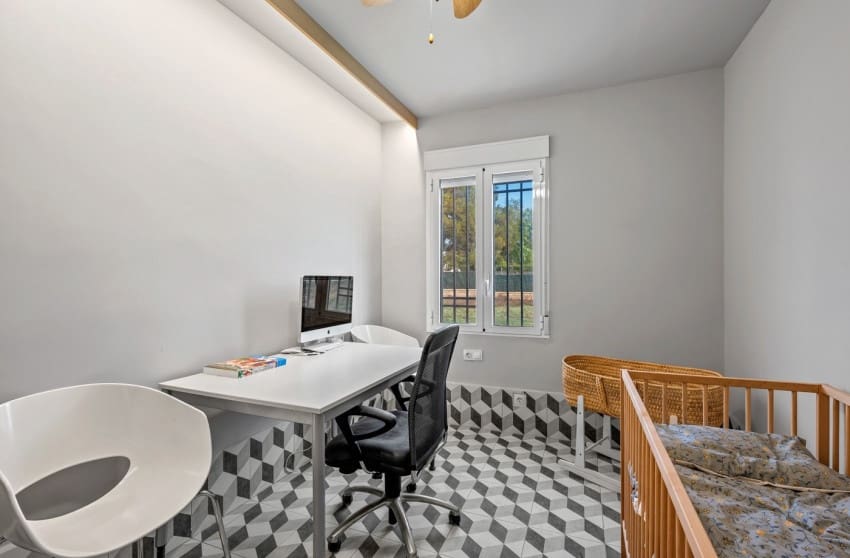 Chalet de 3 habitaciones en Elche / Elx en venta con piscina - 385.000 € (Ref: 9601536)