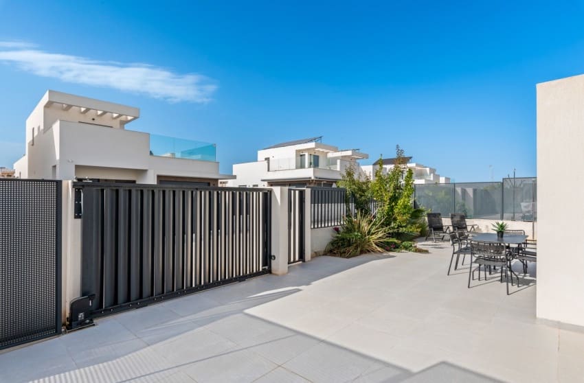 3 makuuhuone Huvila myytävänä paikassa San Fulgencio mukana uima-altaan - 445 000 € (Ref: 9601540)