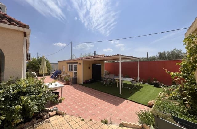 3 makuuhuone Maalaistalo myytävänä paikassa Fortuna mukana uima-altaan - 275 000 € (Ref: 9601542)