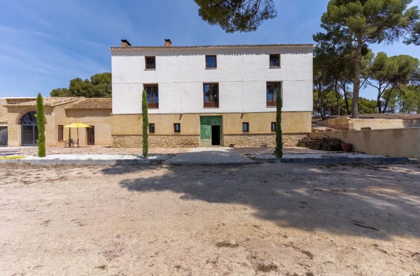 12 makuuhuone Maalaistalo myytävänä paikassa Castalla mukana uima-altaan - 799 000 € (Ref: 9601543)