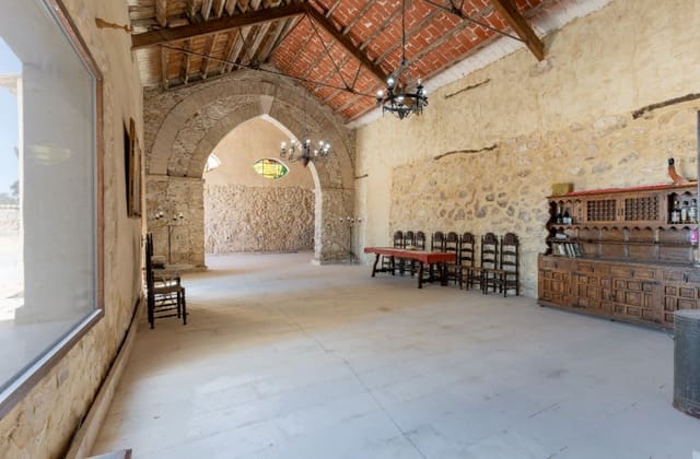 12 makuuhuone Maalaistalo myytävänä paikassa Castalla mukana uima-altaan - 799 000 € (Ref: 9601543)