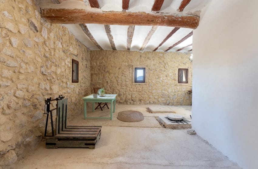 12 makuuhuone Maalaistalo myytävänä paikassa Castalla mukana uima-altaan - 799 000 € (Ref: 9601543)