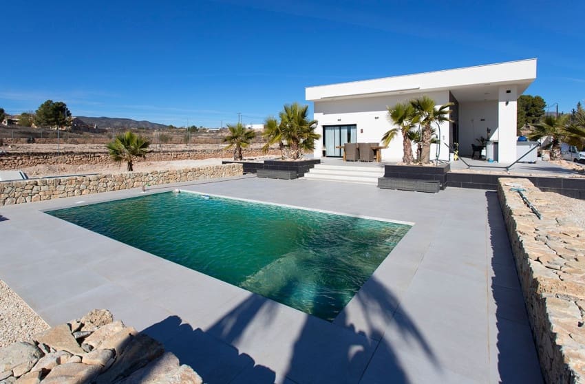 4 bedroom Villa for sale in Pinoso with pool - € 478,000 (Ref: 9601544)