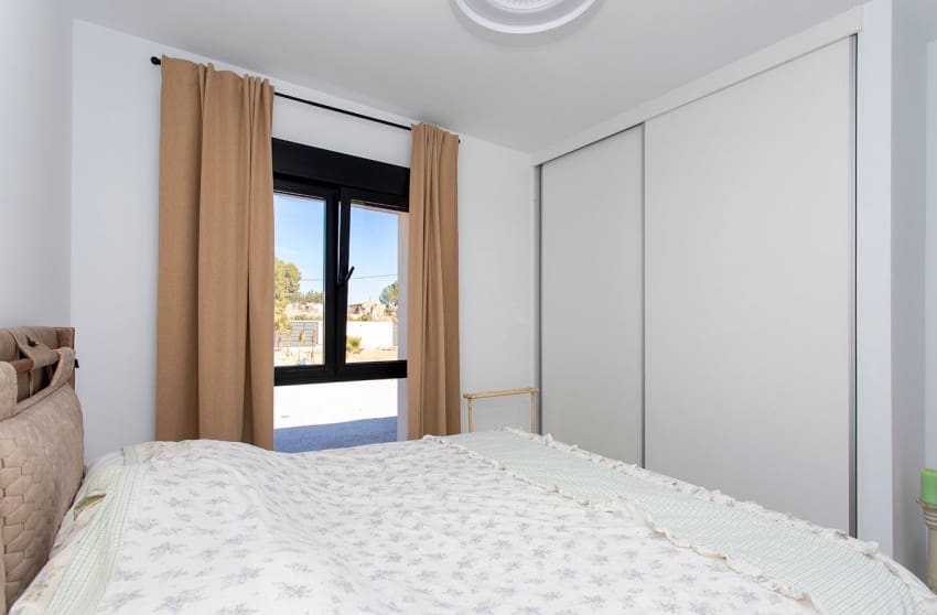 4 bedroom Villa for sale in Pinoso with pool - € 478,000 (Ref: 9601544)