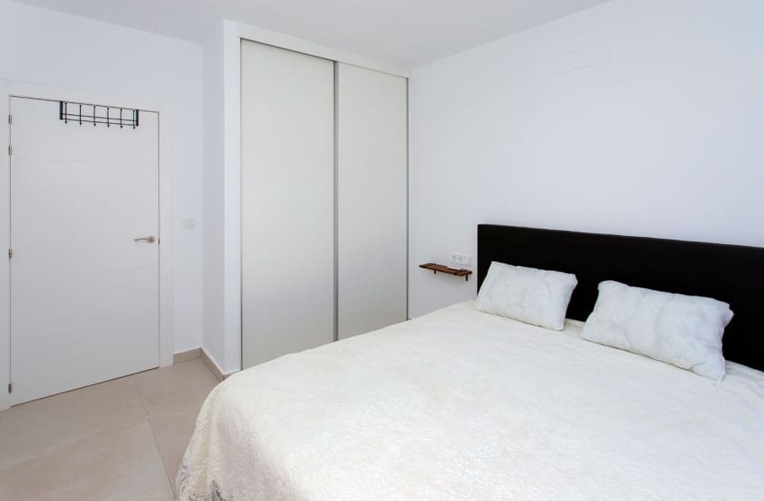 4 bedroom Villa for sale in Pinoso with pool - € 478,000 (Ref: 9601544)