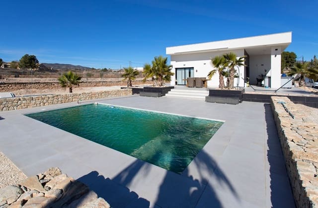 4 bedroom Villa for sale in Pinoso with pool - € 478,000 (Ref: 9601544)