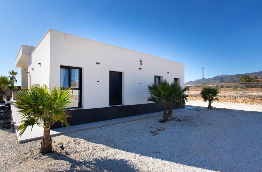 4 bedroom Villa for sale in Pinoso with pool - € 478,000 (Ref: 9601544)