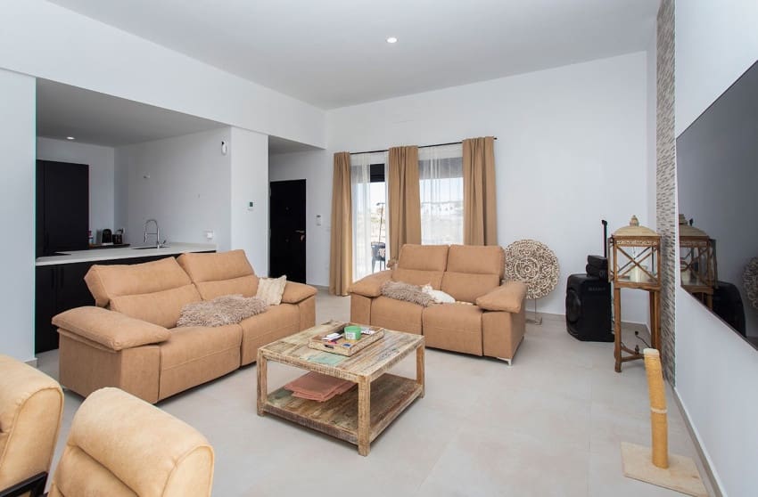 4 bedroom Villa for sale in Pinoso with pool - € 478,000 (Ref: 9601544)