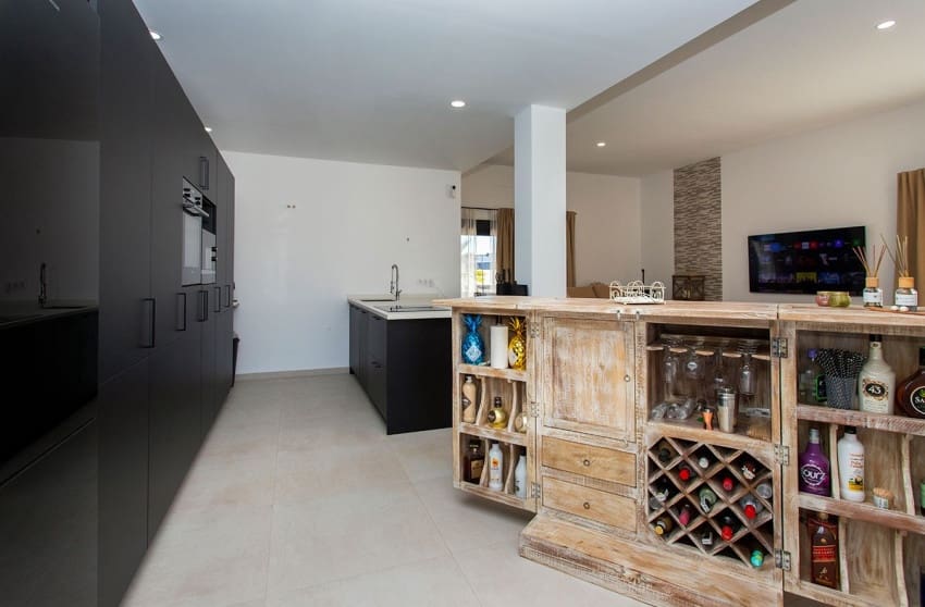 4 bedroom Villa for sale in Pinoso with pool - € 478,000 (Ref: 9601544)