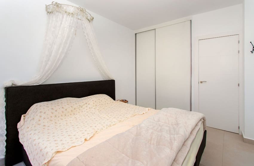 4 bedroom Villa for sale in Pinoso with pool - € 478,000 (Ref: 9601544)