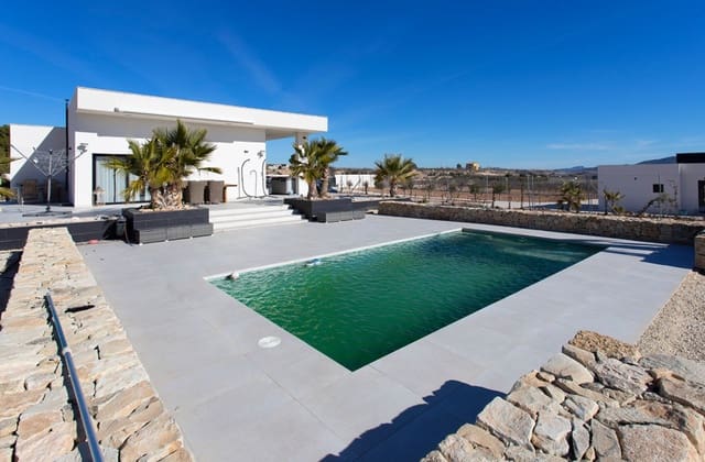 4 bedroom Villa for sale in Pinoso with pool - € 478,000 (Ref: 9601544)