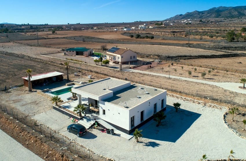 4 bedroom Villa for sale in Pinoso with pool - € 478,000 (Ref: 9601544)