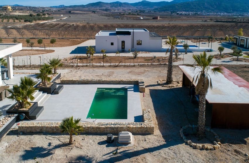 4 bedroom Villa for sale in Pinoso with pool - € 478,000 (Ref: 9601544)