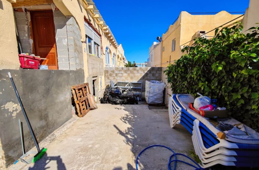 4 slaapkamer Huis te koop in San Miguel de Salinas met zwembad - € 195.995 (Ref: 9645612)