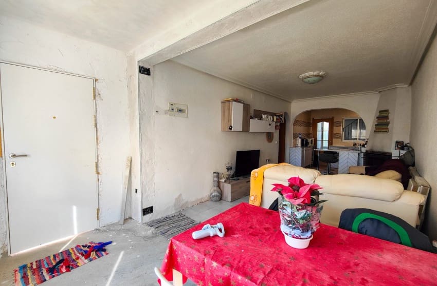 4 slaapkamer Huis te koop in San Miguel de Salinas met zwembad - € 195.995 (Ref: 9645612)