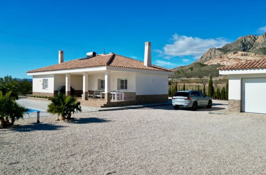 3 bedroom Villa for sale in Macisvenda with pool - € 374,950 (Ref: 9645615)