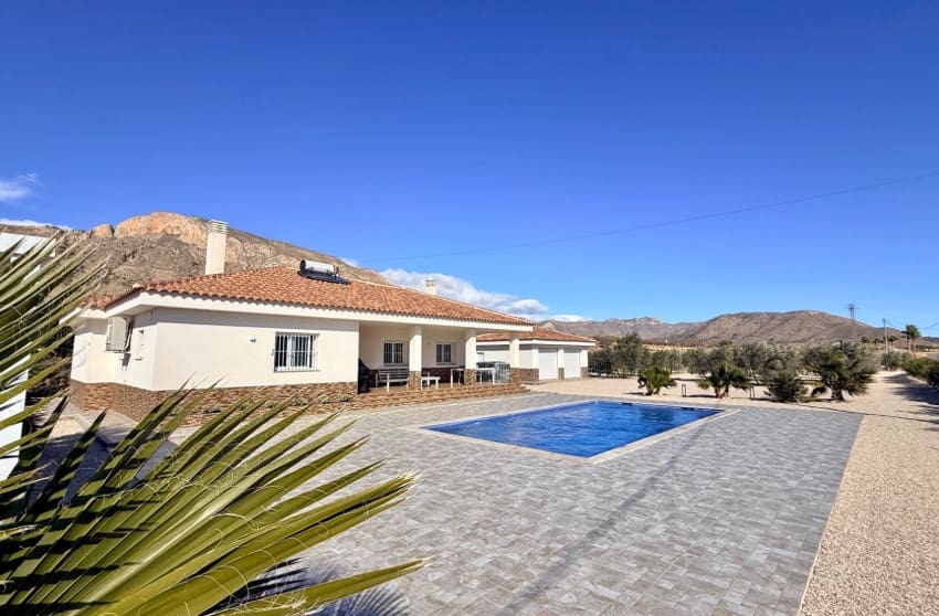 3 bedroom Villa for sale in Macisvenda with pool - € 374,950 (Ref: 9645615)