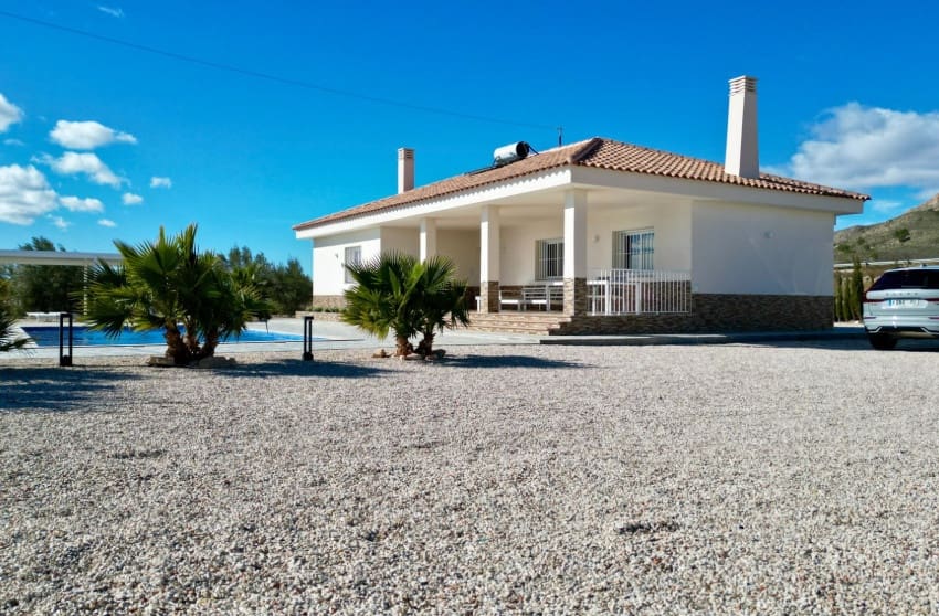 3 bedroom Villa for sale in Macisvenda with pool - € 374,950 (Ref: 9645615)