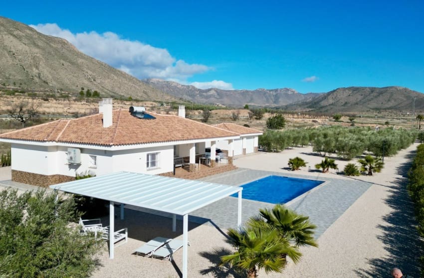 3 bedroom Villa for sale in Macisvenda with pool - € 374,950 (Ref: 9645615)