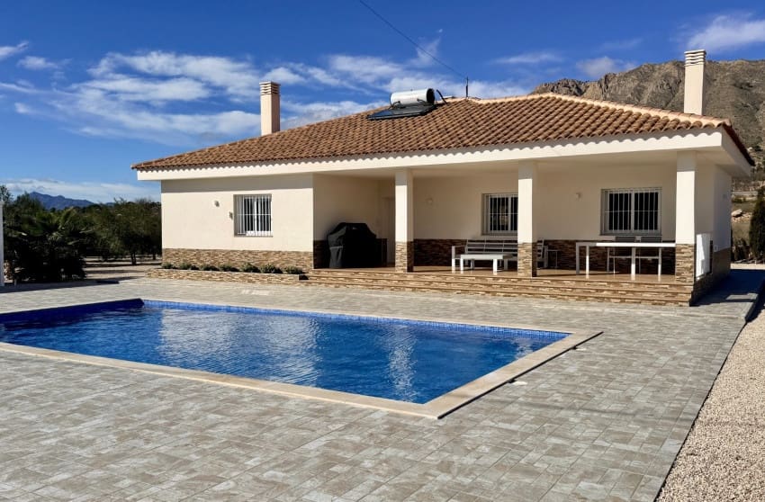 3 bedroom Villa for sale in Macisvenda with pool - € 374,950 (Ref: 9645615)
