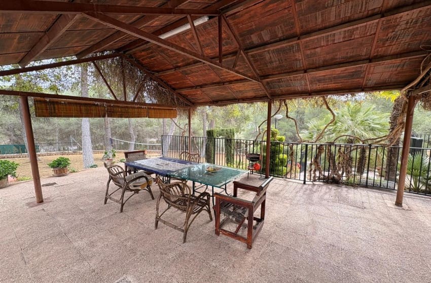 4 sypialnia Willa na sprzedaż w Sax z basenem - 315 000 € (Ref: 9645617)