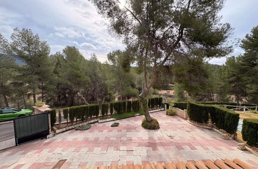 4 sypialnia Willa na sprzedaż w Sax z basenem - 315 000 € (Ref: 9645617)