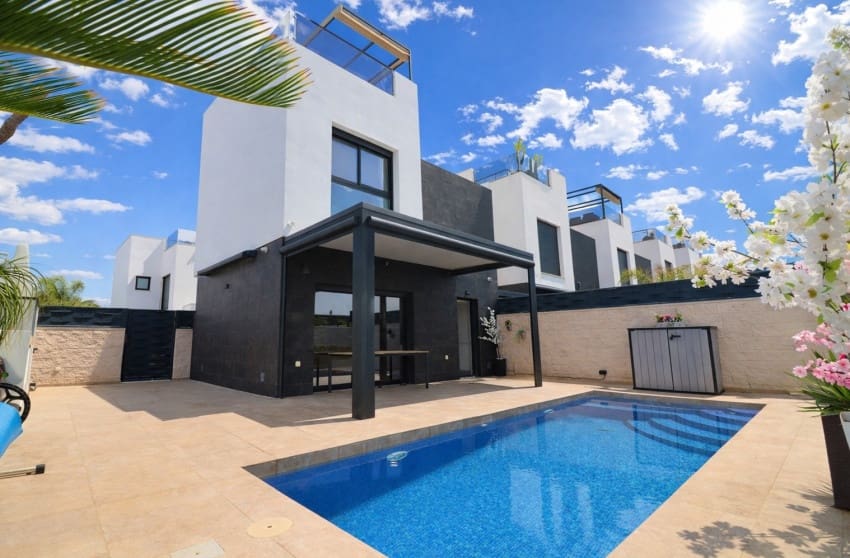 3 quarto Moradia para venda em Benijofar com piscina - 399 950 € (Ref: 9676497)