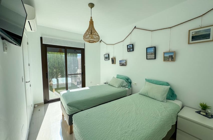 Casa de 2 habitaciones en Algorfa en venta con piscina - 249.500 € (Ref: 9676498)