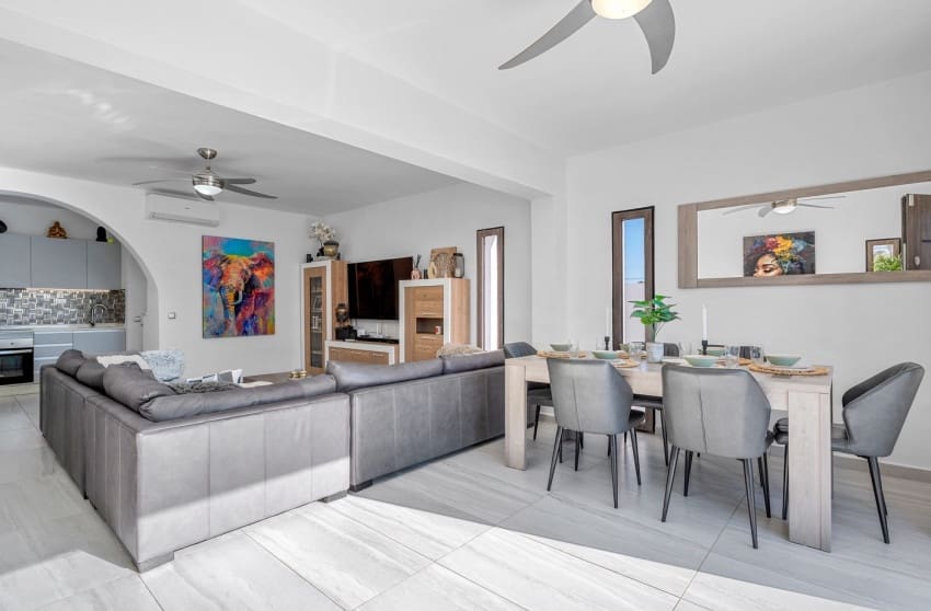 Chalet de 5 habitaciones en Ciudad Quesada en venta con piscina - 498.000 € (Ref: 9676500)