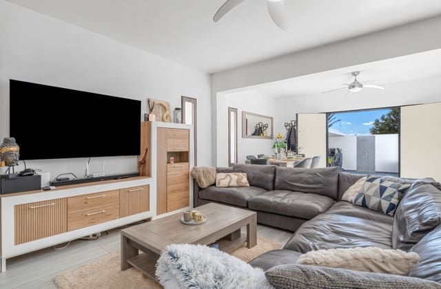 Chalet de 5 habitaciones en Ciudad Quesada, Rojales en venta con piscina - 498.000 € (Ref: 9676500)