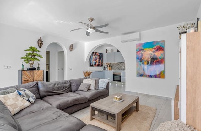 Chalet de 5 habitaciones en Ciudad Quesada, Rojales en venta con piscina - 498.000 € (Ref: 9676500)