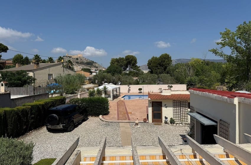 5 sovrum Finca/Hus på landet till salu i Castalla med pool - 325 000 € (Ref: 9676503)