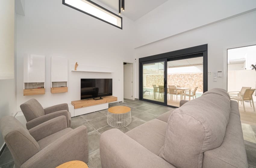 3 soverom Villa til salgs i Daya Nueva med svømmebasseng - € 375 000 (Ref: 9676504)