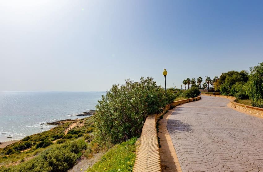 2 slaapkamer Huis te koop in Orihuela Costa met zwembad - € 349.000 (Ref: 9700281)