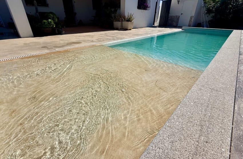 Chalet de 7 habitaciones en Hondón de las Nieves en venta con piscina - 725.000 € (Ref: 9700282)