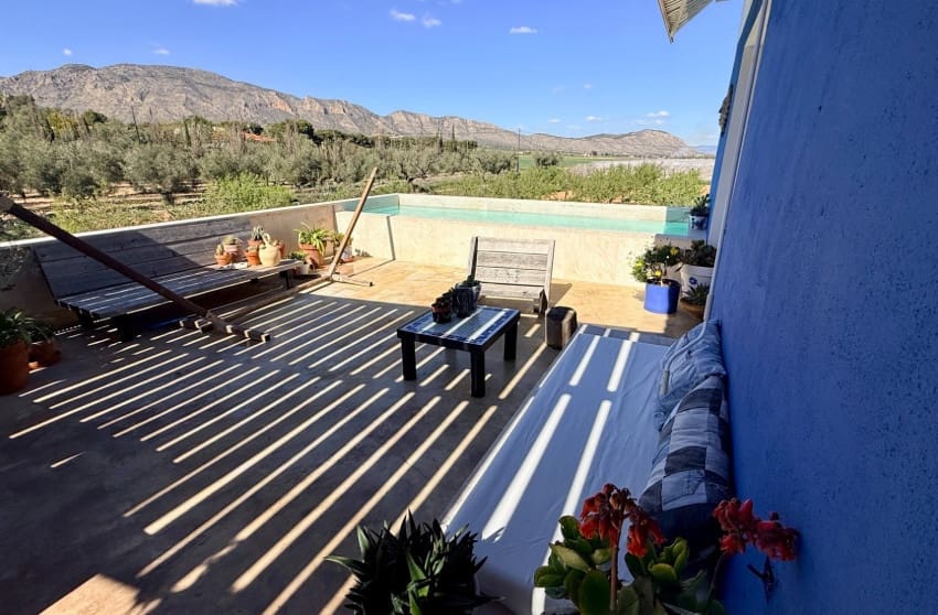 Chalet de 7 habitaciones en Hondón de las Nieves en venta con piscina - 725.000 € (Ref: 9700282)
